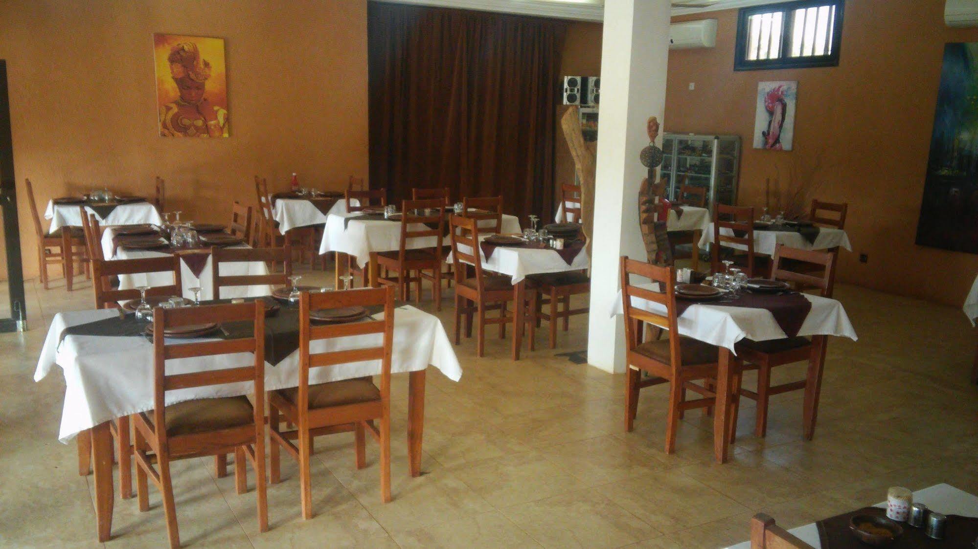 Le Grand Calao Hotel Ouagadougou Bagian luar foto